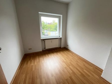 Gepflegte 3-Zimmer-Wohnung mit EBK, stadtnah gelegen! (AK-614) - Photo 5