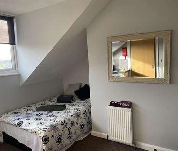 Studio, LS15 - Photo 1