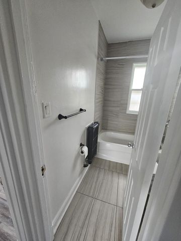 For Lease - 991 Main Street Unit# 5, Hamilton, Ontario - Photo 2