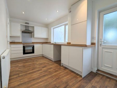 3 bed terraced house to rent in NE32 - Photo 4