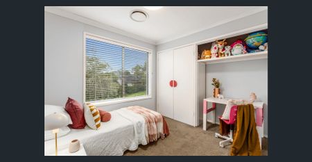 Modern Family Home - Photo 3