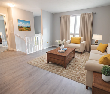 **SPACIOUS** 3 BEDROOM MAIN UNIT IN WELLAND!!! - Photo 1