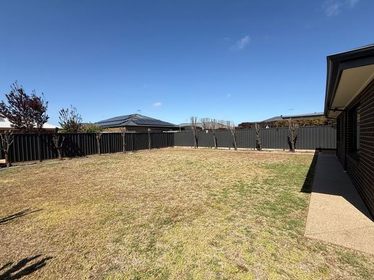 Modern Family Home with Space and Comfort - Photo 1