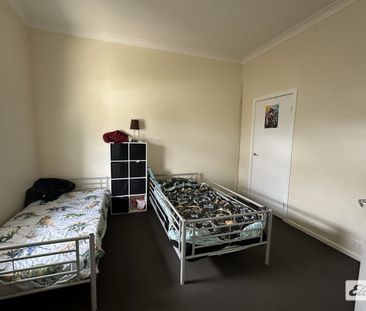 4 bedroom home on a large block - Photo 1