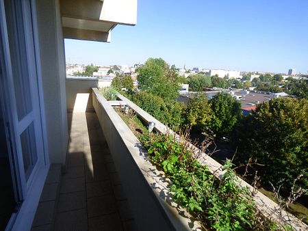 VILLERS-LES-NANCY: SPACIEUX APPARTEMENT T3 AVEC TERRASSE PANORAMIQUE - Photo 5