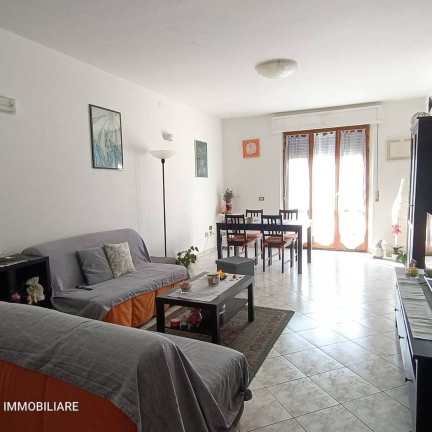 Quadrilocale via San Francesco, Centro, Sarnano - Photo 1