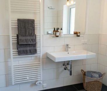 Ihr neues Zuhause am Wasser: Exklusive Seewohnung! - Foto 4