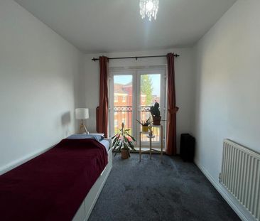 2 bedroom flat to rent - Photo 5