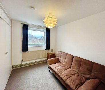 2 bedroom Flat To Let Total Size: 700 SQ FT - Photo 4