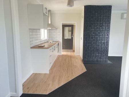 Family Home with Double Garage - Photo 3