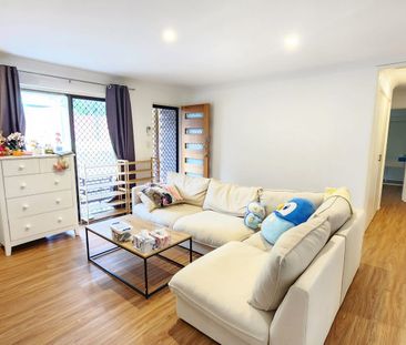 Renovated Family Home - Photo 2