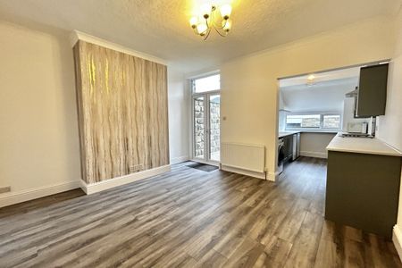 Grange Avenue, Harrogate - Photo 5