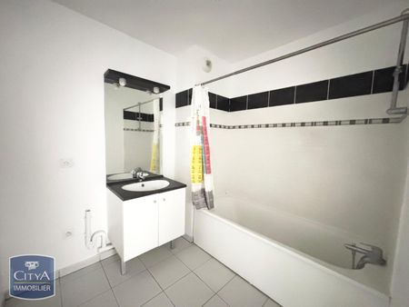 Location Appartement 2 pièces 50m² MARLY 59770 - Photo 5
