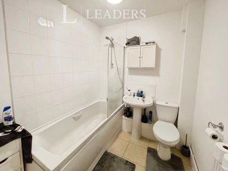 1 bedroom flat to rent - Photo 5