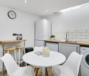 6 bedroom house to rent - Photo 5