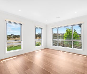 16 Bellhouse Crescent, Moncrieff ACT 2914 - House For Rent | Domain - Photo 1