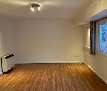 2 Bed Flat, Ferrymans Court, BS2 - Photo 1