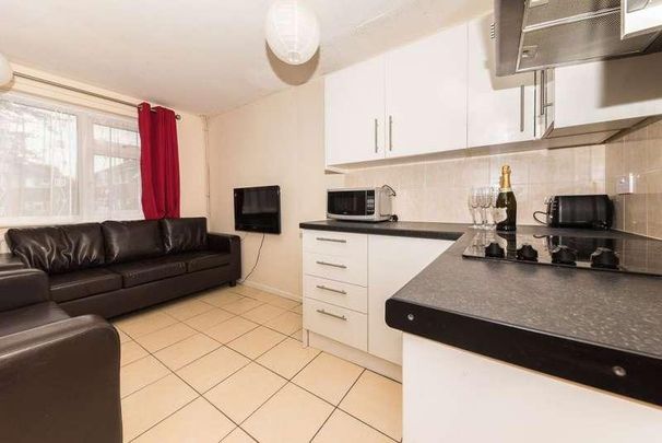 St Dunstans Close, Canterbury, CT2 - Photo 1