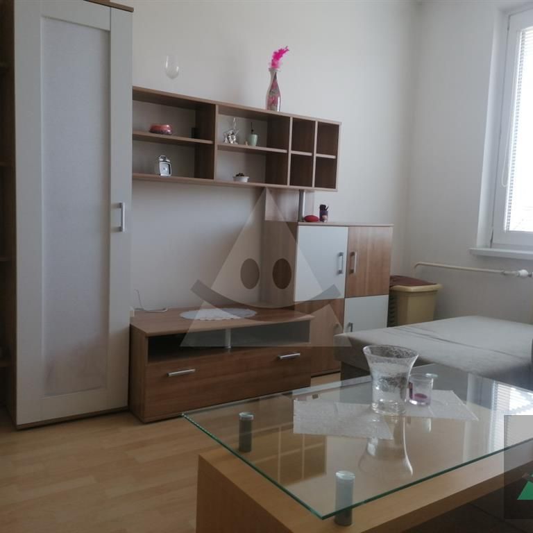 Prenájom, 1-izb. byt, 38 m - Photo 1