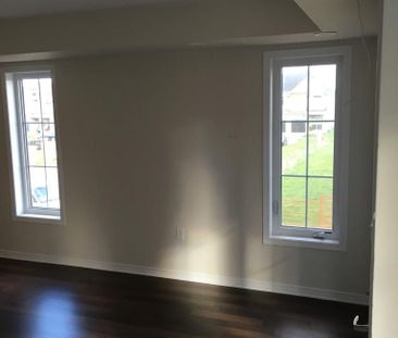 For Lease - 2441 Greenwich Drive Unit# 128, Oakville, Ontario - Photo 2