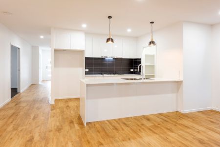 9 Sarazen, Coral Cove QLD 4670 - House For Rent - $750 | Domain - Photo 2