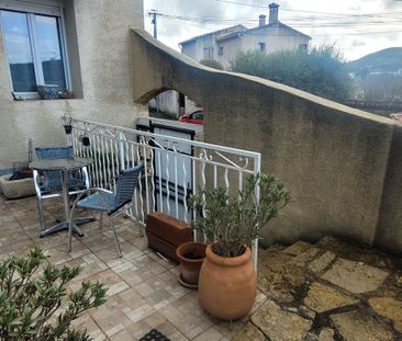 LES PENNES MIRABEAU - Rez de villa T2 en duplex de 48m2 avec terras... - Photo 5