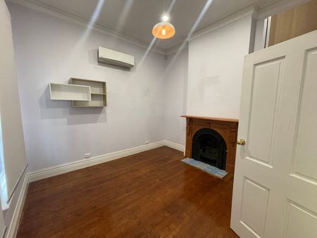 24 Austral Avenue, Brunswick VIC 3056 - Photo 2