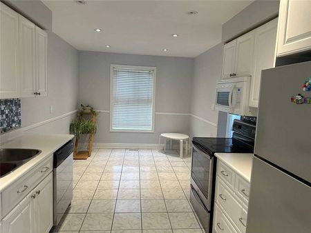 For Lease - 160 Don Head Village Boulevard Unit# Main, Richmond Hill, Ontario - Photo 4