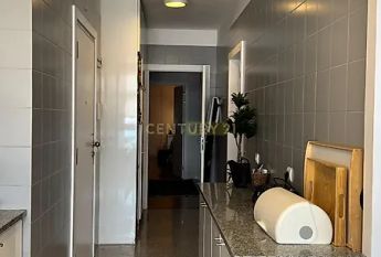 Apartment T4 in Aldoar, Foz do Douro e Nevogilde, Porto