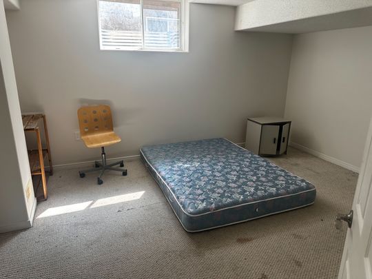 For Lease - 73 Summer Lane Unit# Bsmt Room1, Selwyn, Ontario - Photo 1