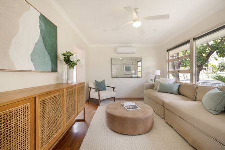 Charming three-bedroom home offering spacious outdoor living, classic character, and exceptional everyday convenience. - Photo 5