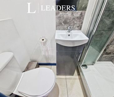 1 bedroom in a house share to rent - Photo 4