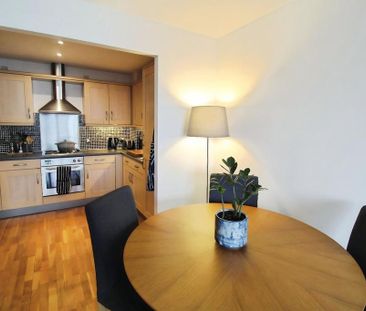 2 bedroom flat to rent - Photo 4