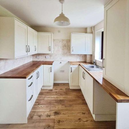 Harvey Crescent, Port Talbot, SA12 - Photo 4