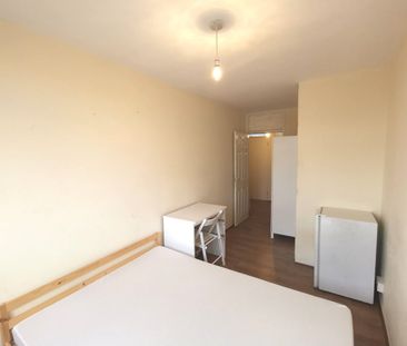 Room in a Shared Flat, Halyard House, E14 - Photo 2