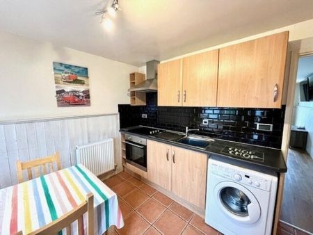 Pentire, Newquay, TR7 - Photo 3