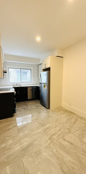 3 ½ Completely Renovated In 2025 App:33 - Photo 1