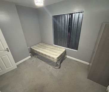 Bell Green Road, Bell Green, Coventry - Photo 6