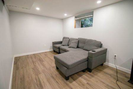 1 Bedroom Lower Unit in St. Catharines!! - Photo 3