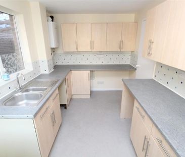 4 bedroom detached house to rent - Photo 5