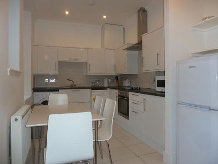 Union Grove, First Left, Aberdeen, AB10 - Photo 4