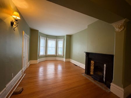 For Lease - 491 Eagle Street Unit# B, Newmarket, Ontario - Photo 4