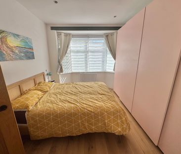 2 Bed Terraced House, Millmark Grove, SE14 - Photo 6