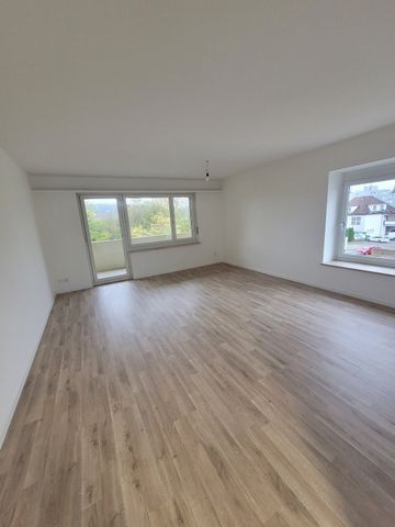 Rent a 4 rooms apartment in Fahrweid - Foto 5
