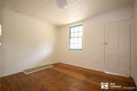 RECENTLY RENOVATED COTTAGE - Photo 3