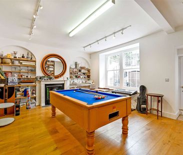 An Exclusive Opportunity to Rent a Prestigious 5-Bedroom Townhouse ... - Photo 5
