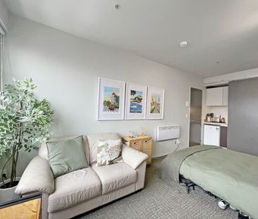 ***Welcome to E305A at Revolucion Apartments*** - Photo 6
