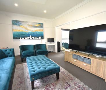 Greatly Located 3 Bedroom House in Huntingdale! - Photo 1