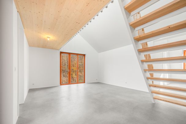 Design trifft Panorama - moderne 3.5-Zimmer-Dachwohnung - Photo 1