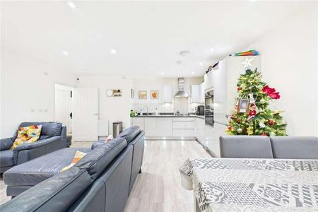 Tulip Close, Crawley, West Sussex, RH10 - Photo 4